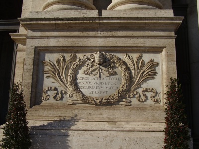 Nápis na bazilice