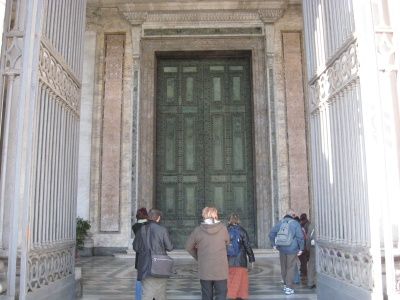 Svatá brána