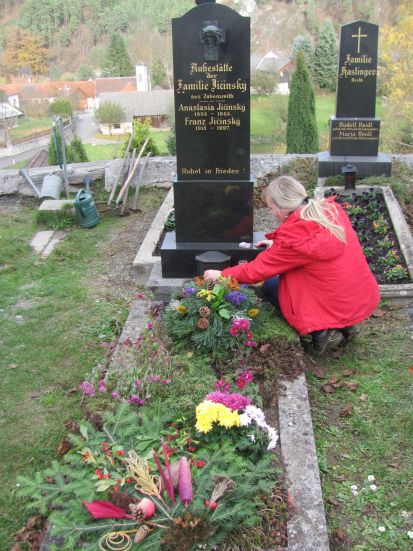 hřbitov 13